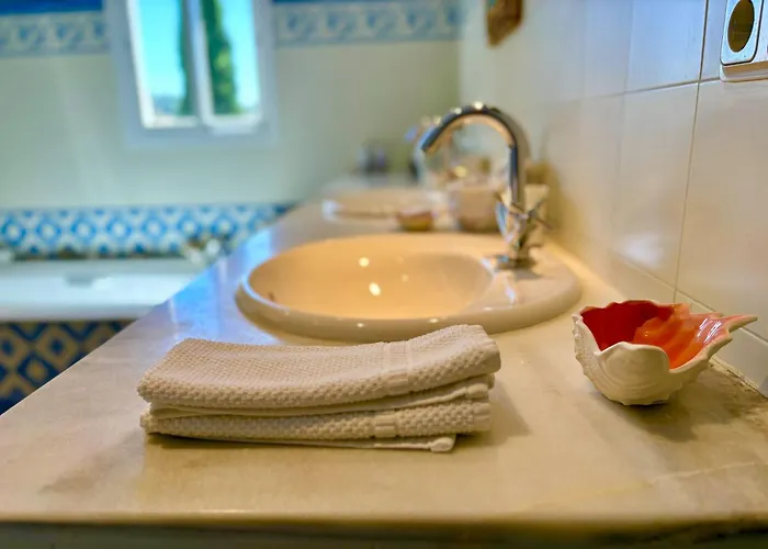 Maridadi 度假居 *