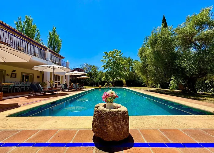 Maridadi 度假居 *